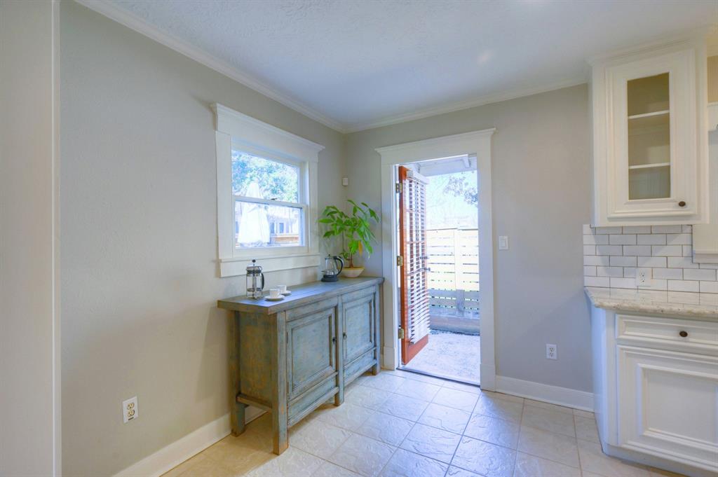 401 E 18th Street