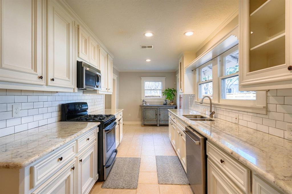 401 E 18th Street