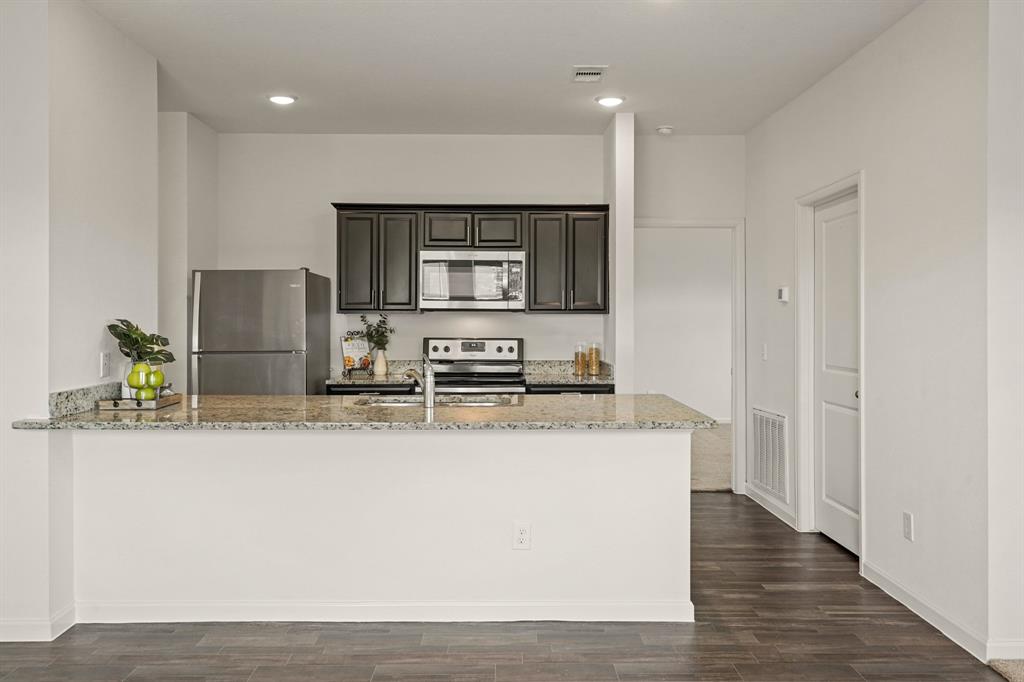 1041 White Birch Lane