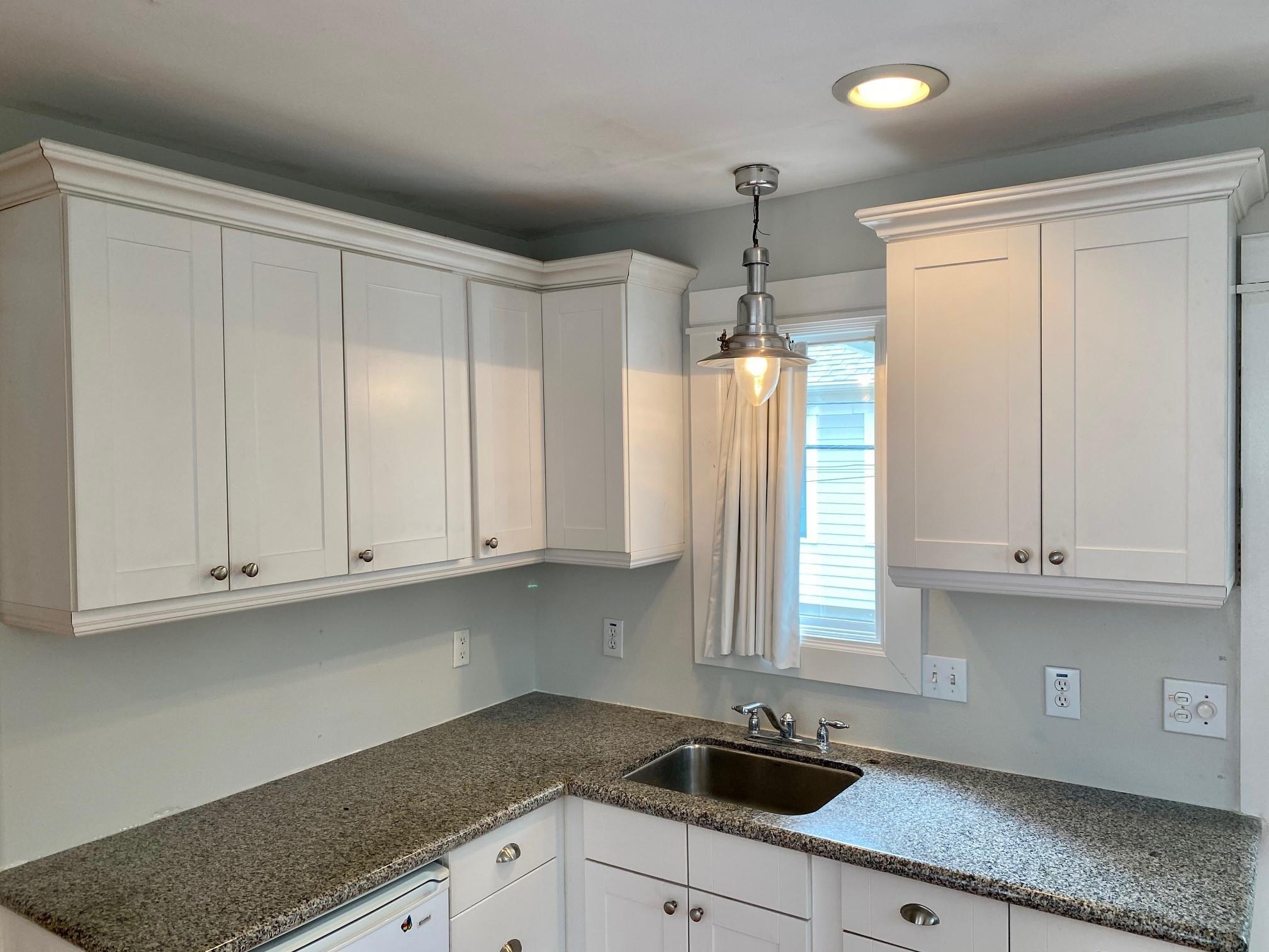 1209 1/2 Cortlandt Street