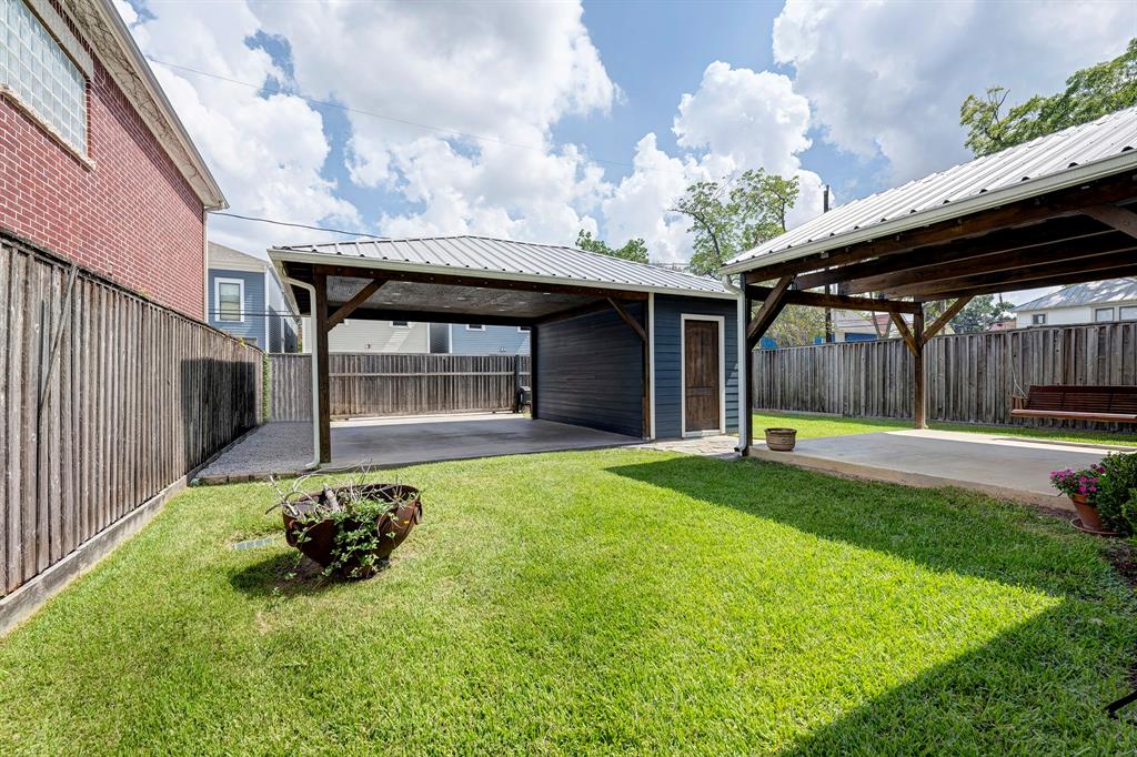 609 W 17th Street