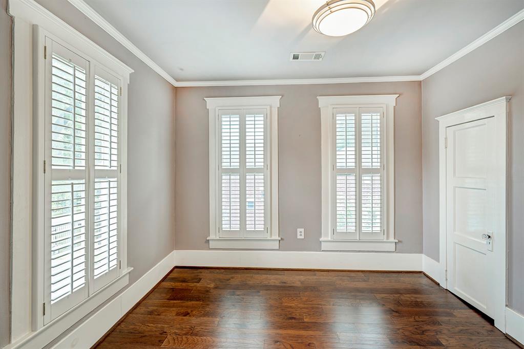 609 W 17th Street