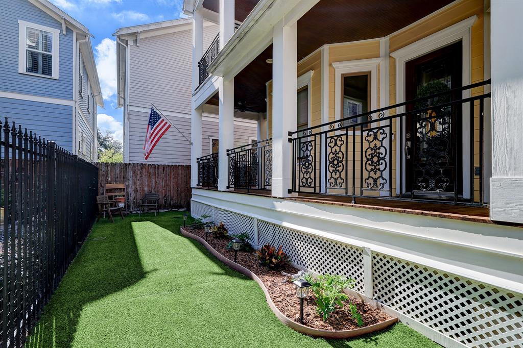 1126 W 17th Street # D