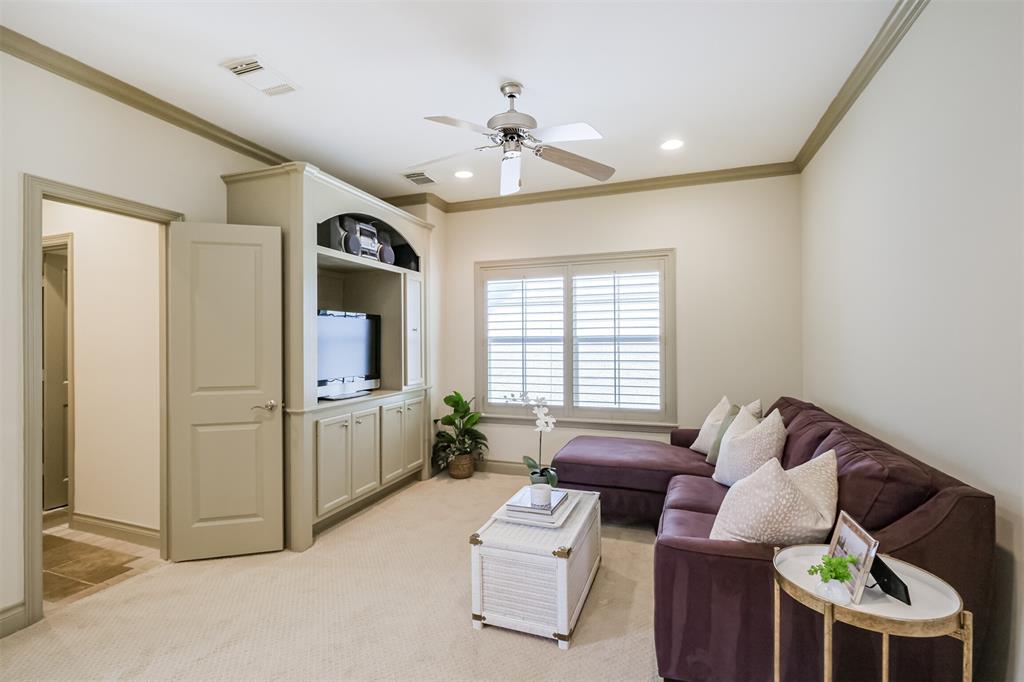 7611 E Jordan Cove