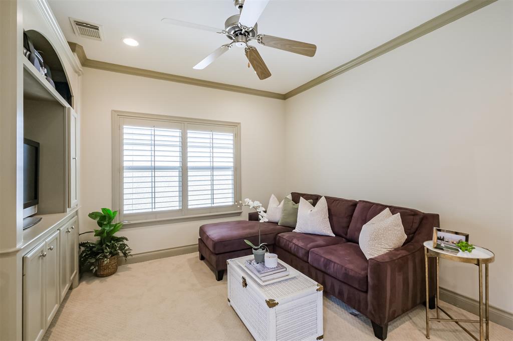 7611 E Jordan Cove