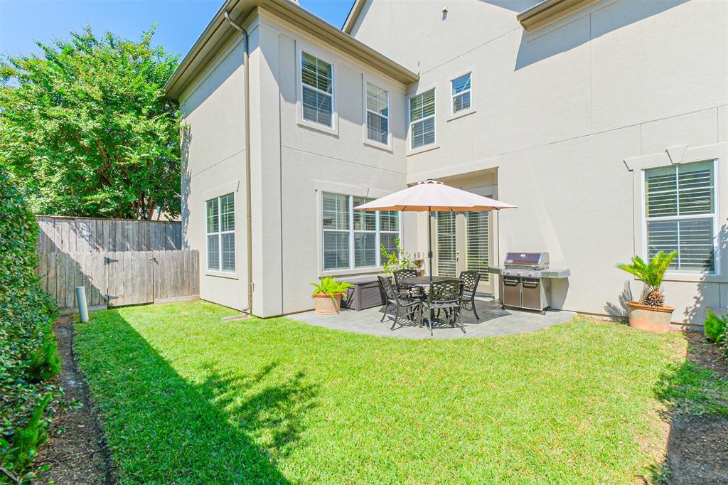 7611 E Jordan Cove