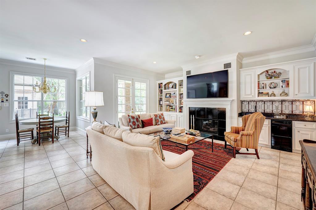 238 Warrenton Drive