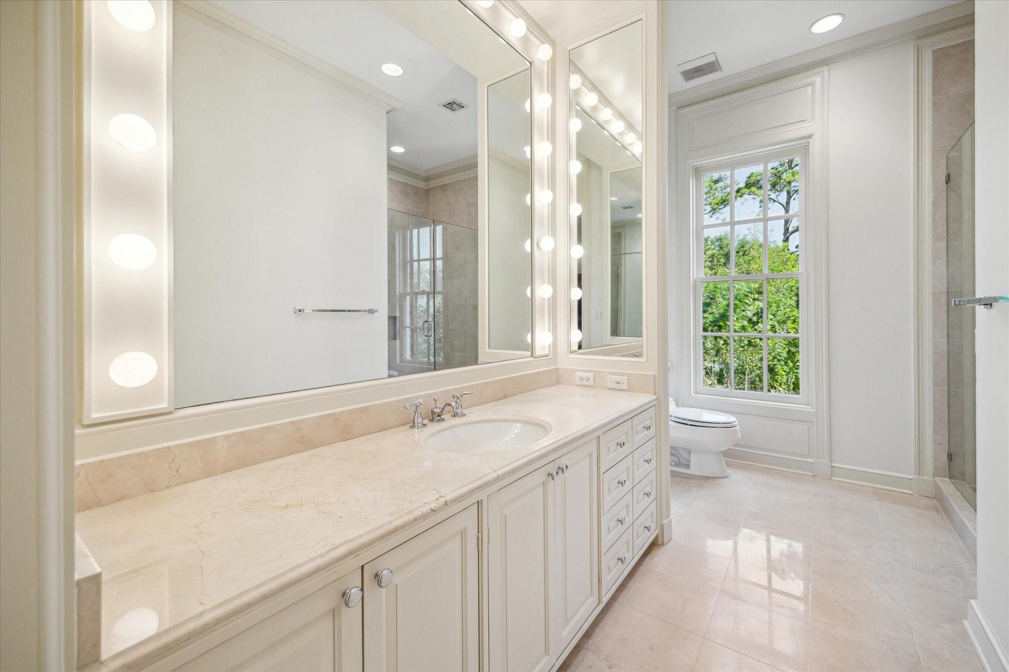 3665 Knollwood Street