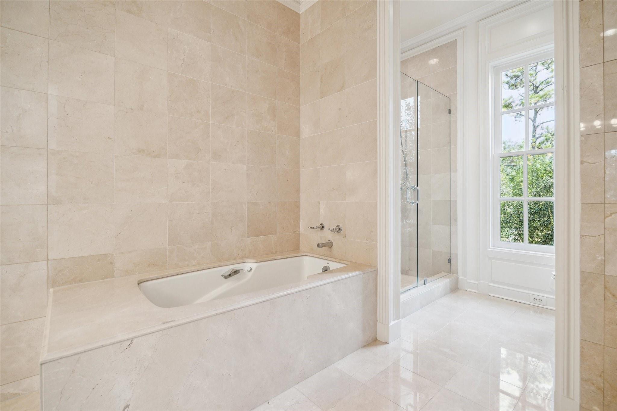 3665 Knollwood Street