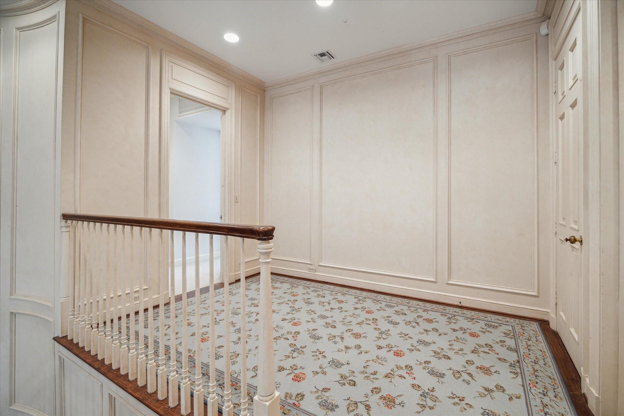 3665 Knollwood Street