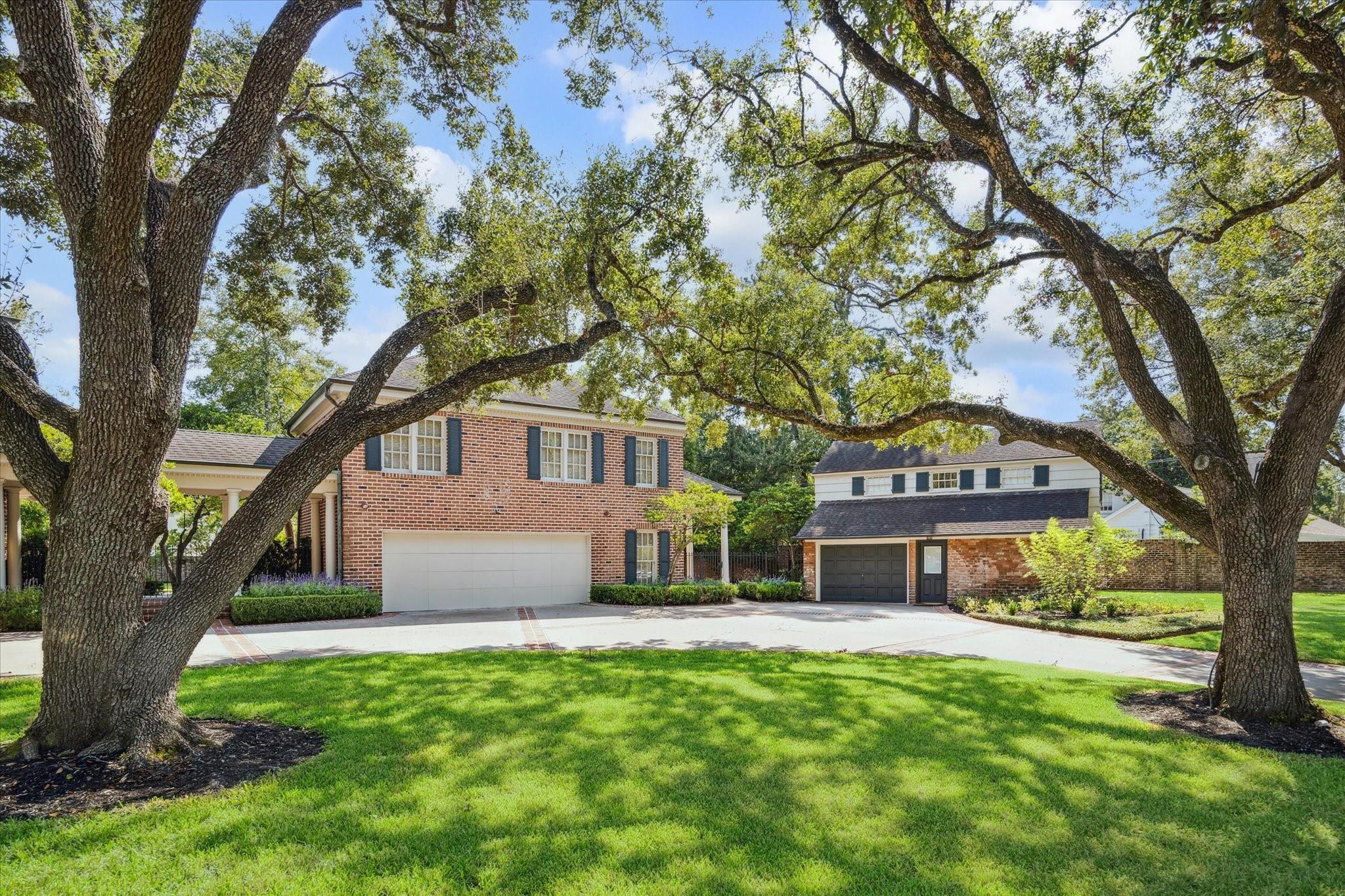 3665 Knollwood Street