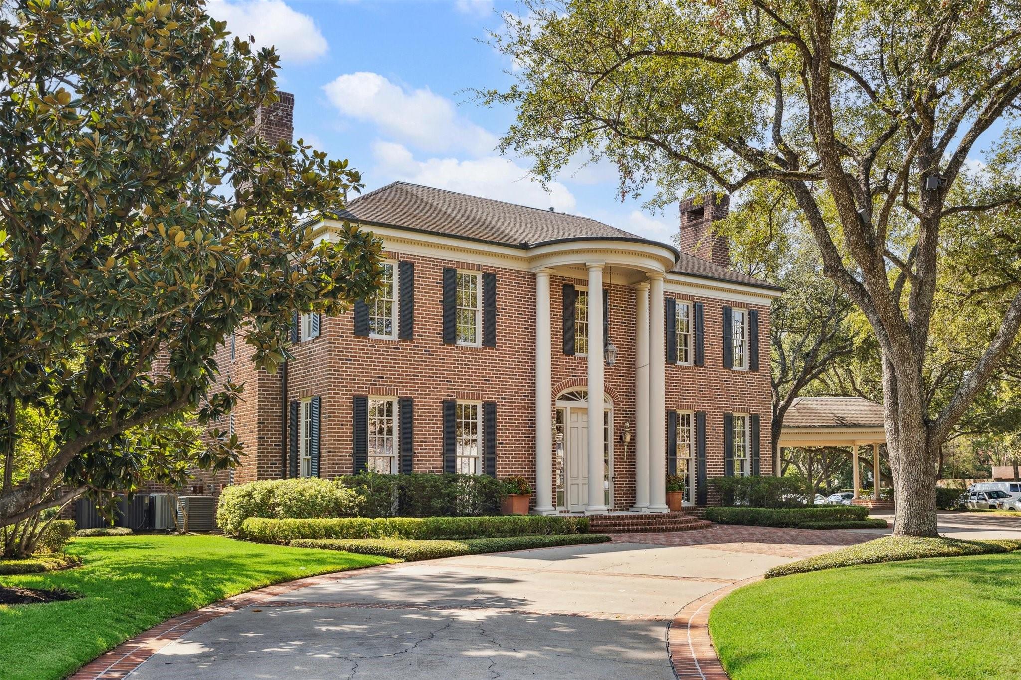 3665 Knollwood Street