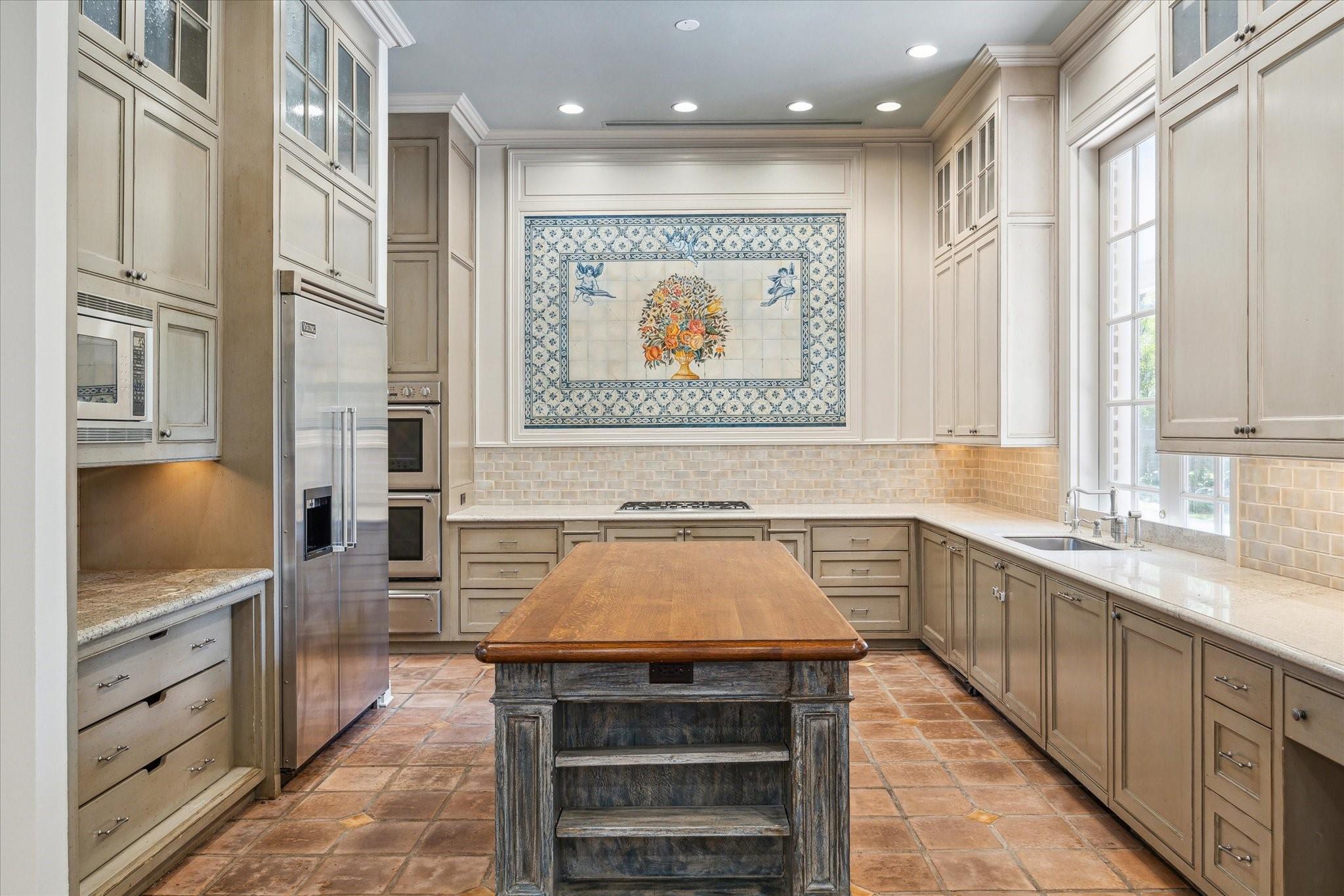 3665 Knollwood Street