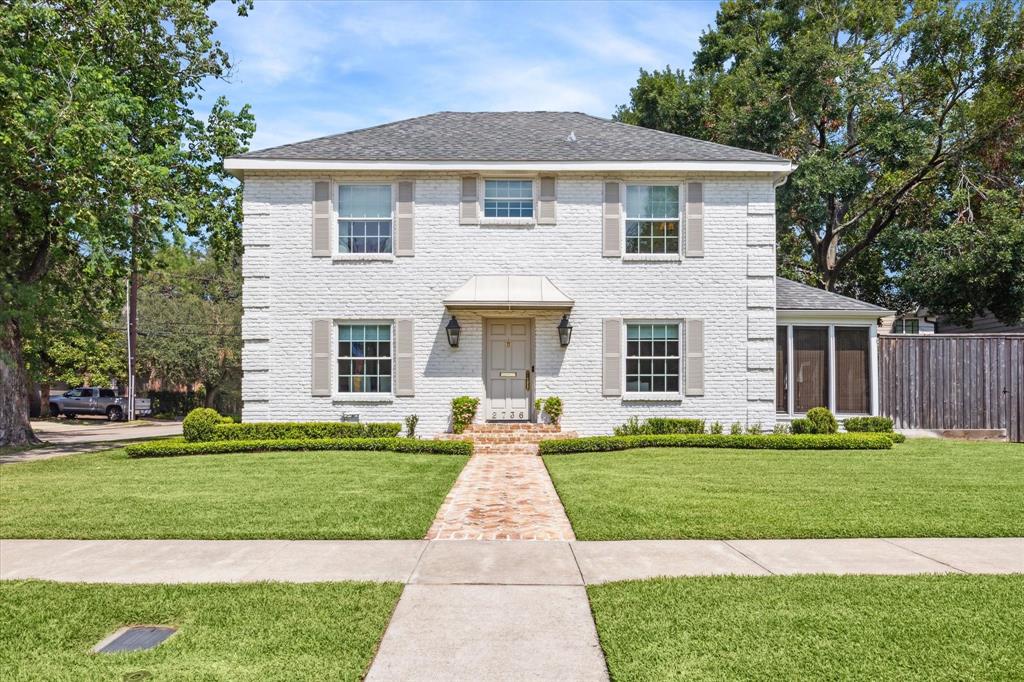 2736 Albans Road