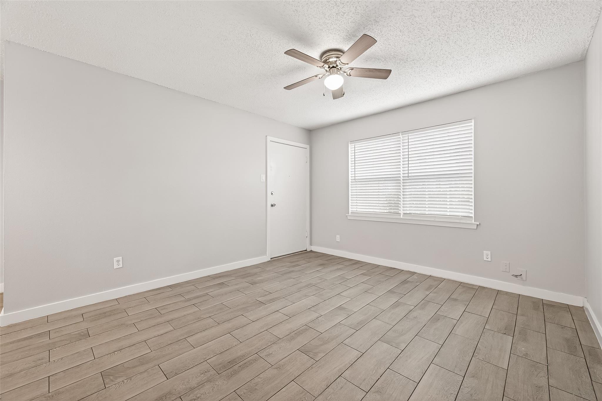 1230 Shadowdale Drive # 17