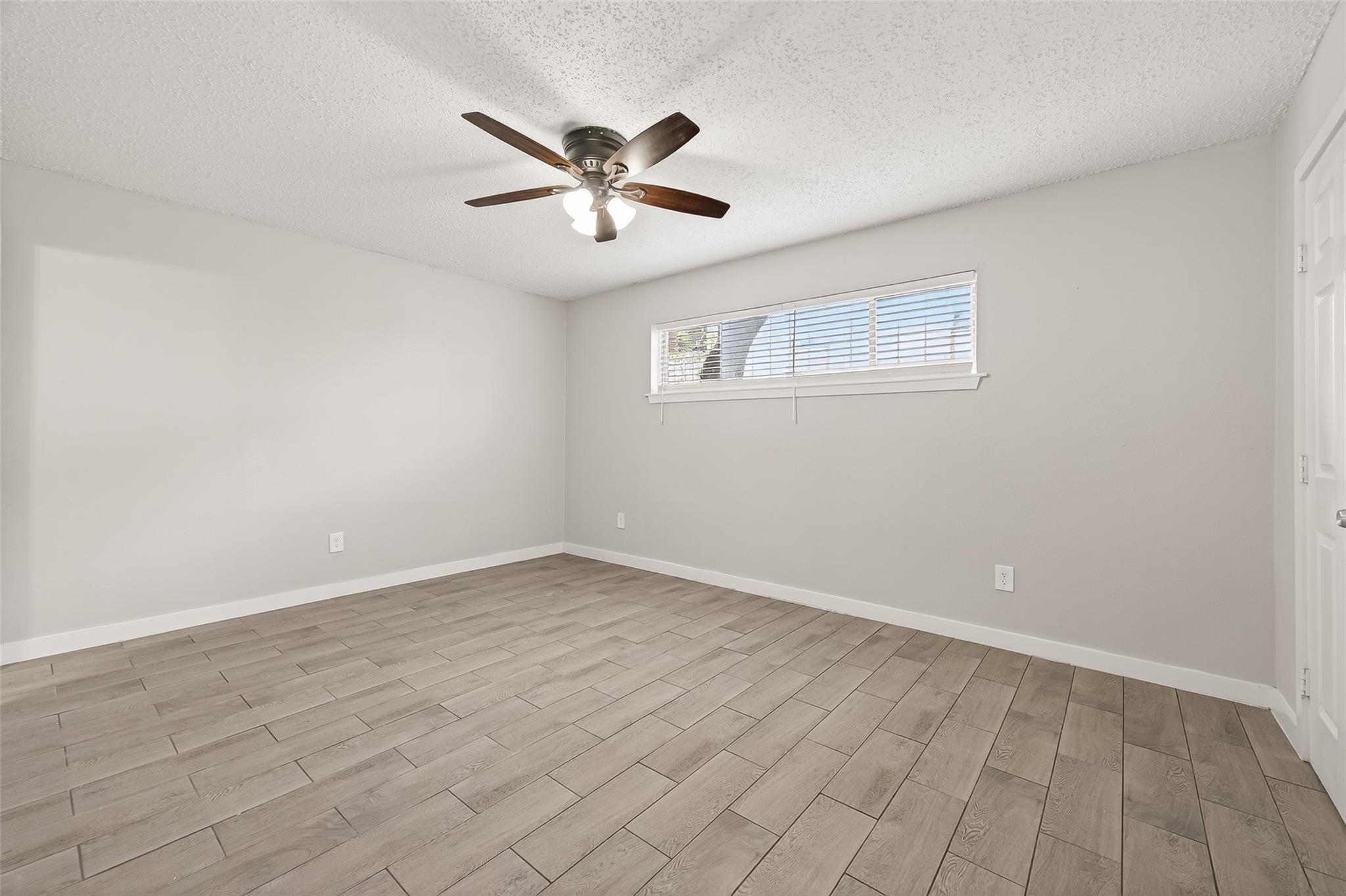 1230 Shadowdale Drive # 17