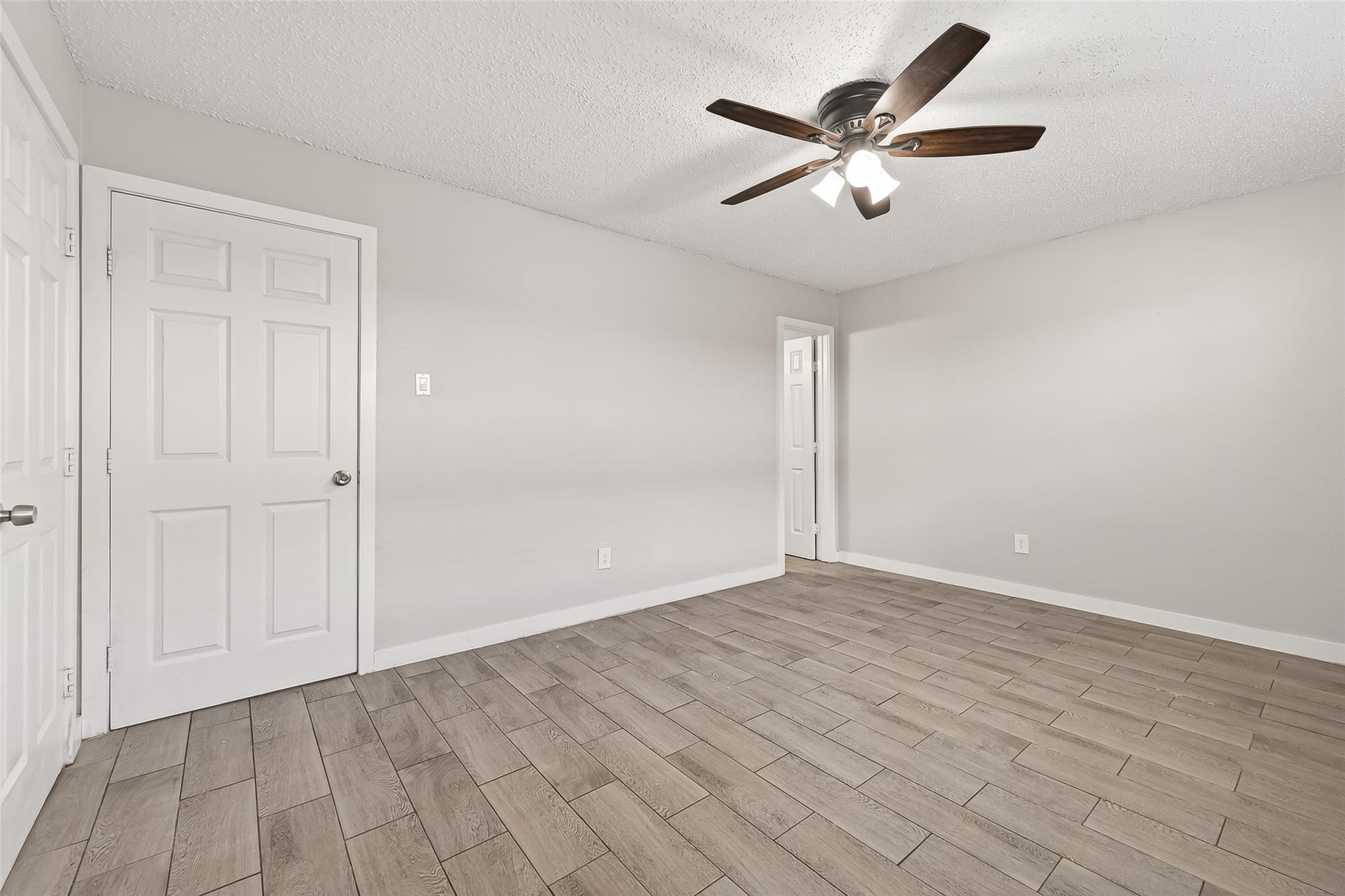 1230 Shadowdale Drive # 17