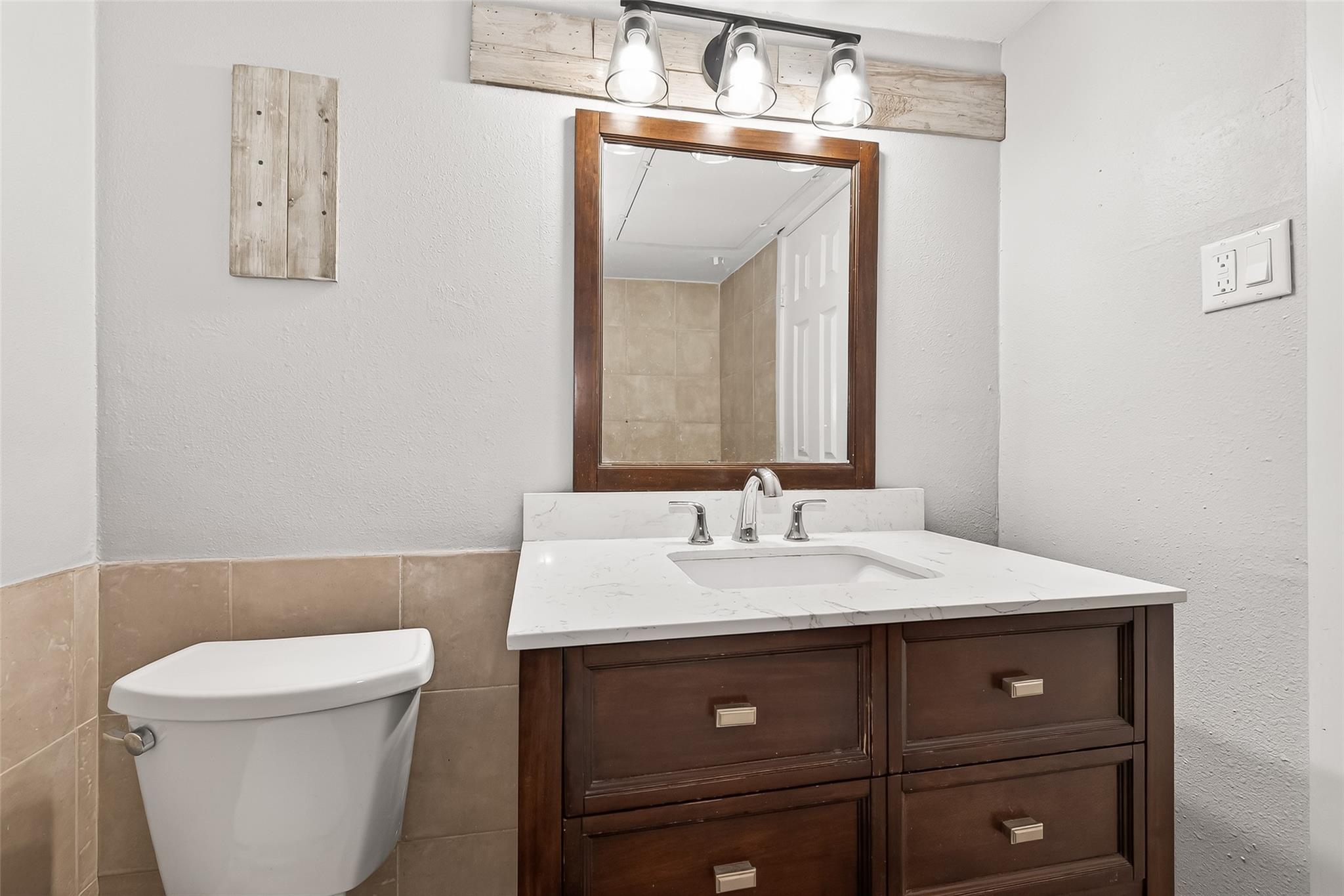 1230 Shadowdale Drive # 17