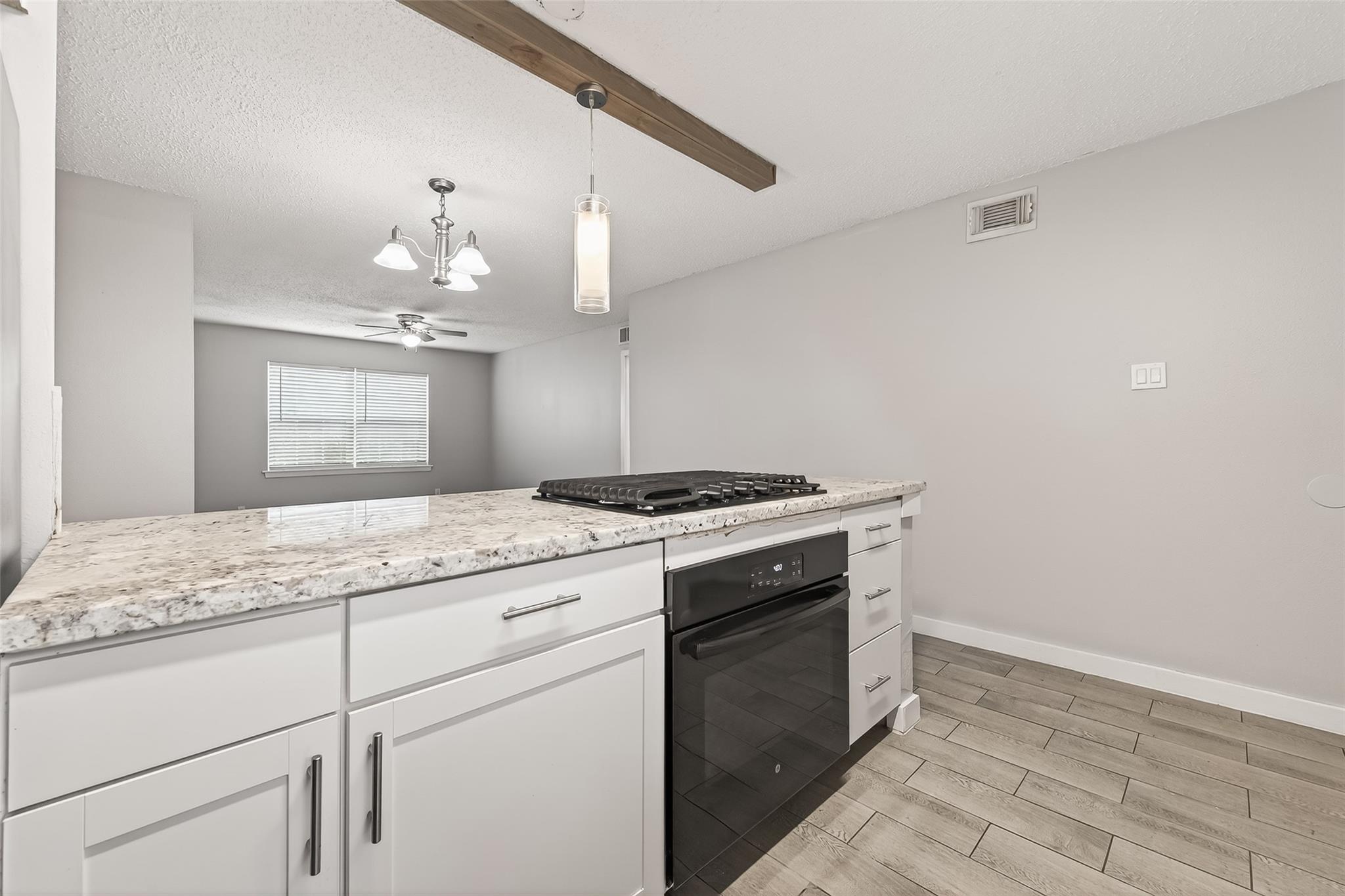 1230 Shadowdale Drive # 17