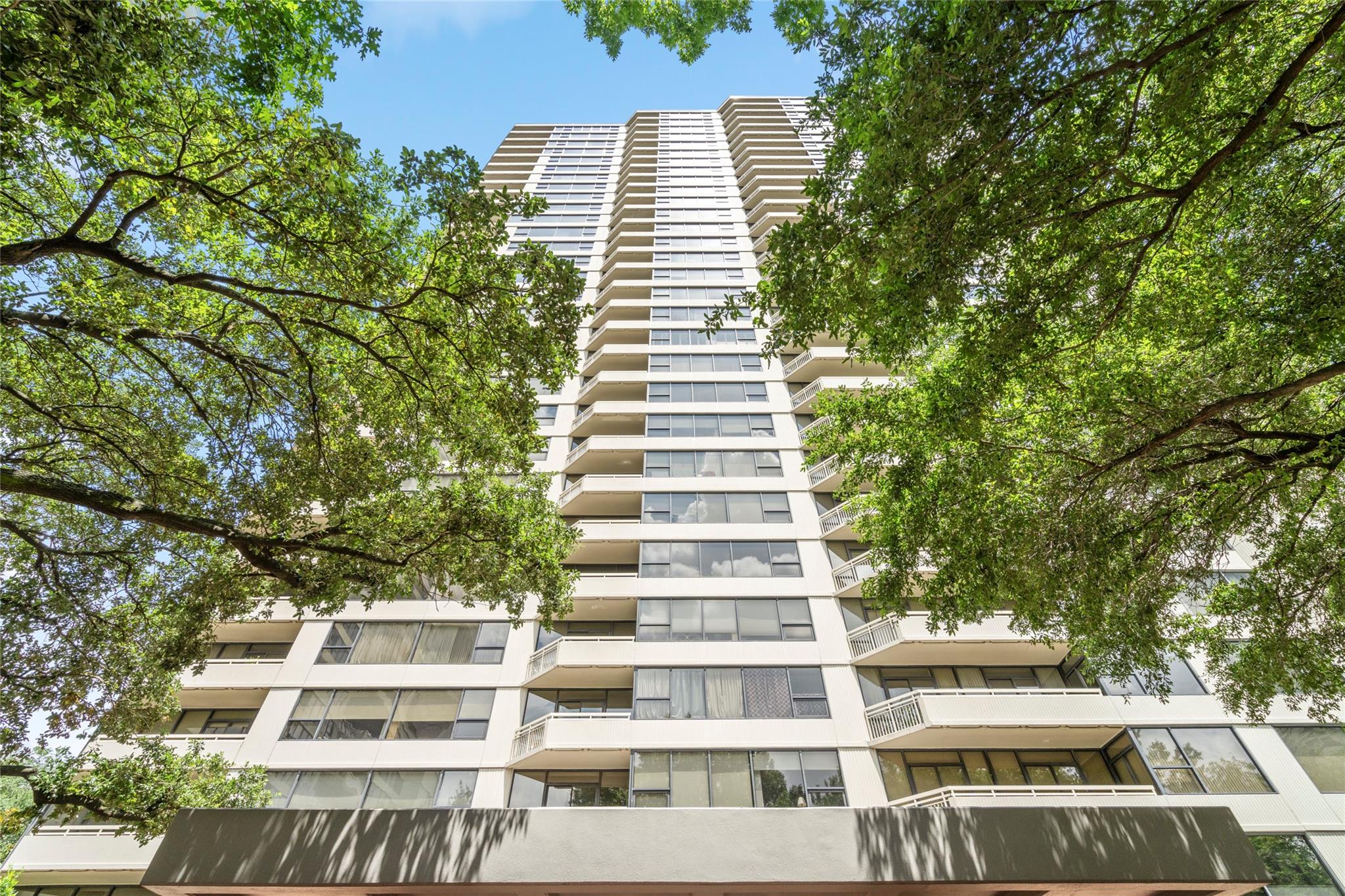 14 Greenway Plaza # 26O