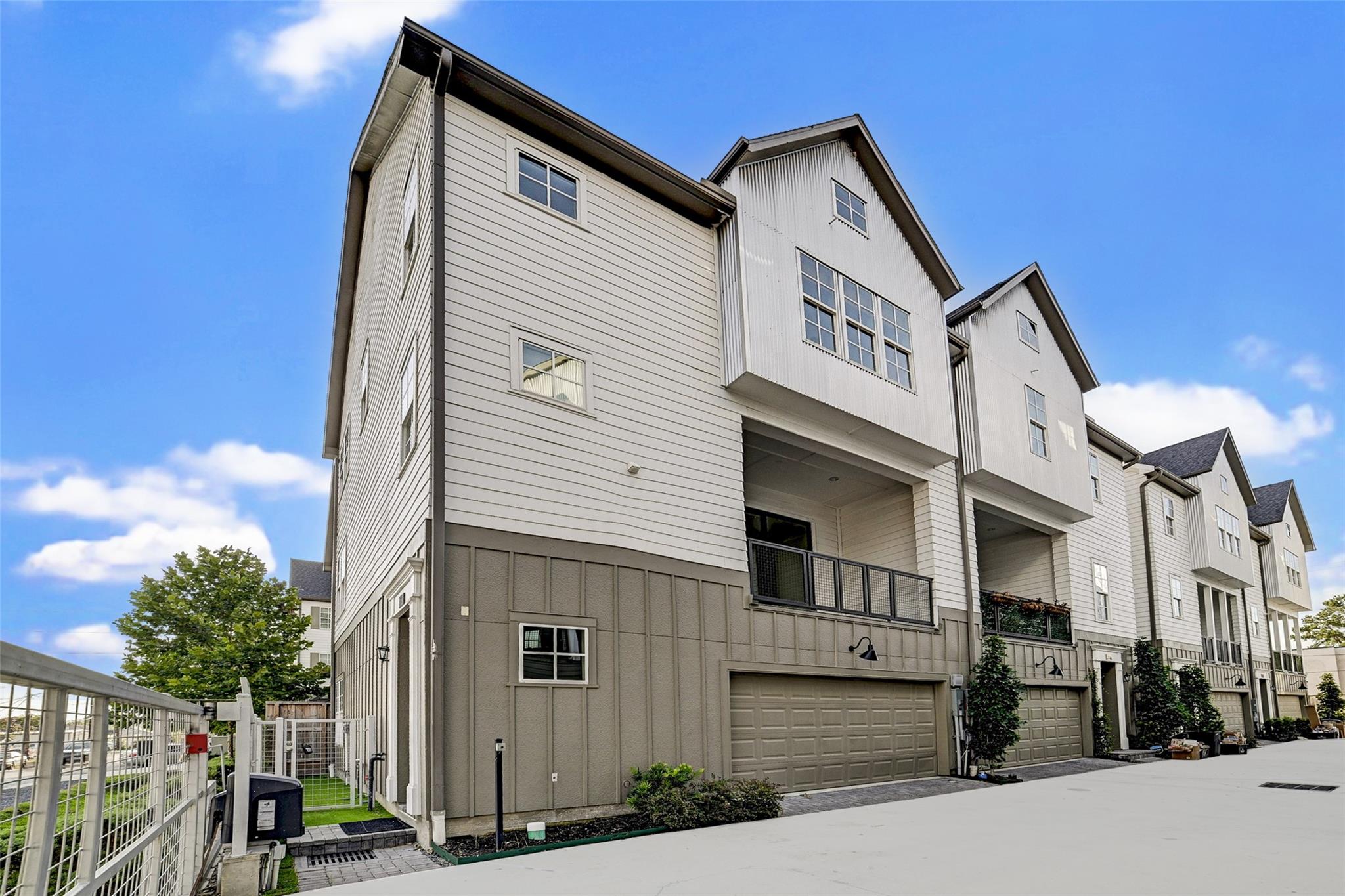 2218 Lou Ellen Lane # D