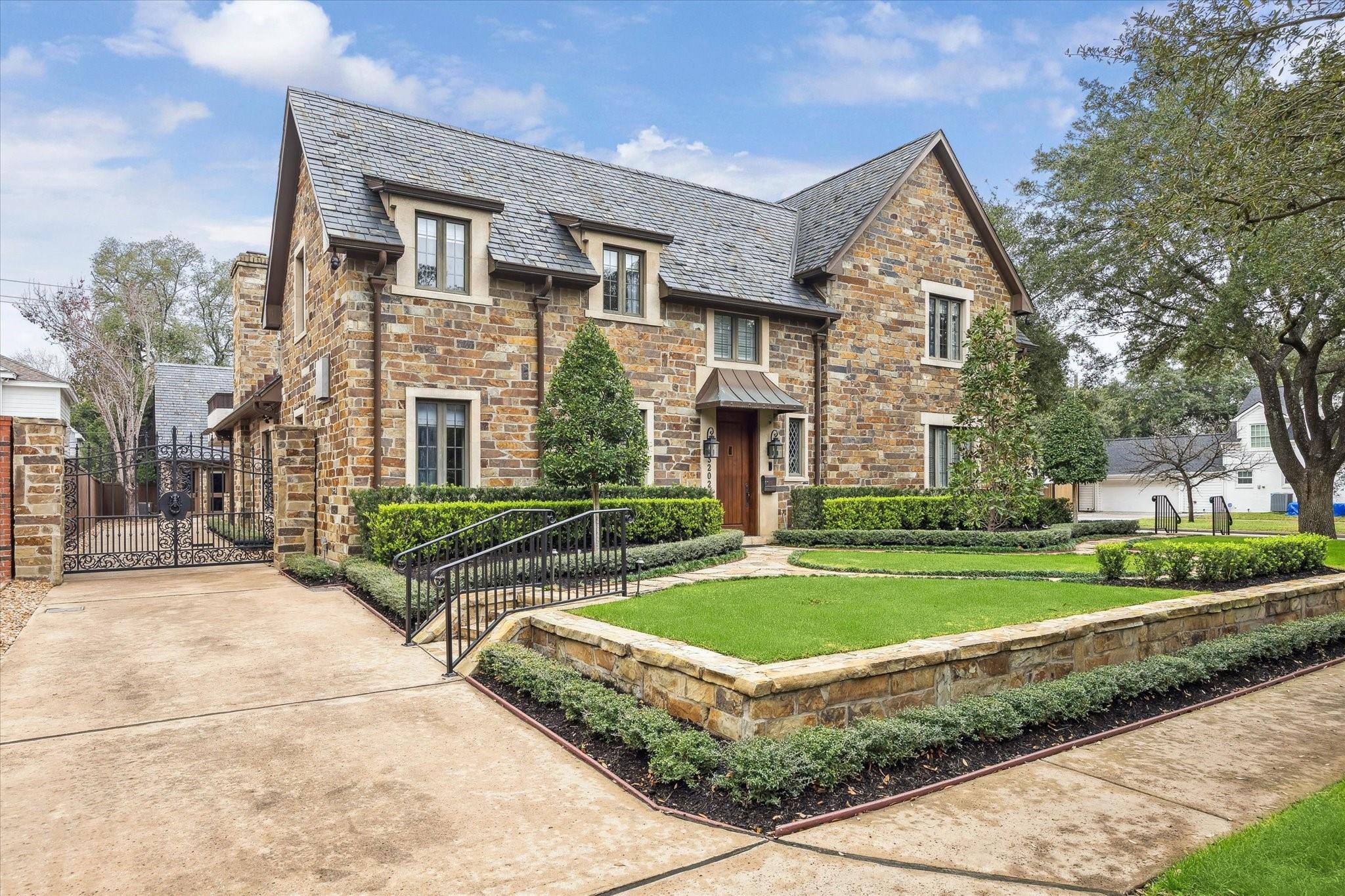 3202 University Boulevard