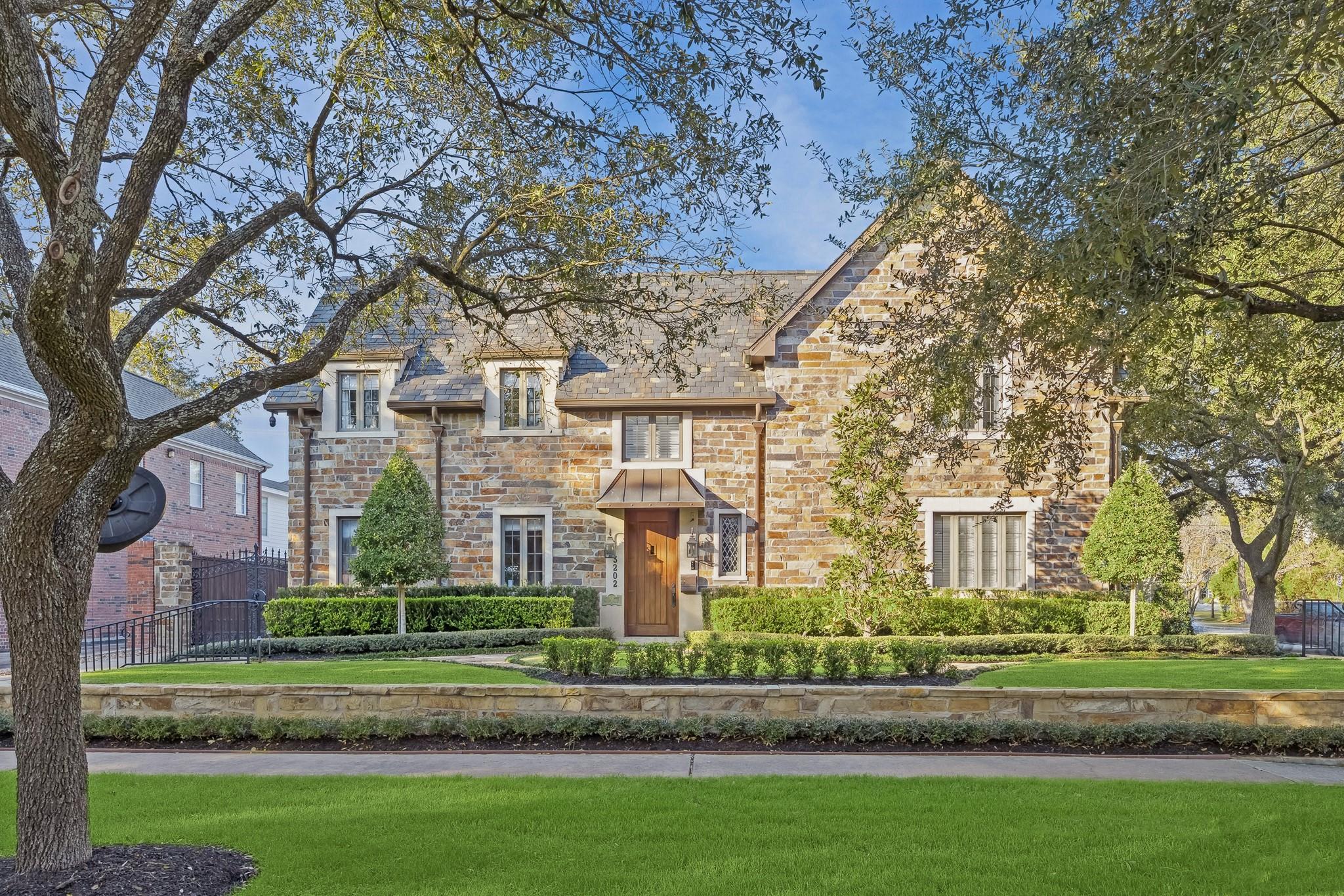 3202 University Boulevard