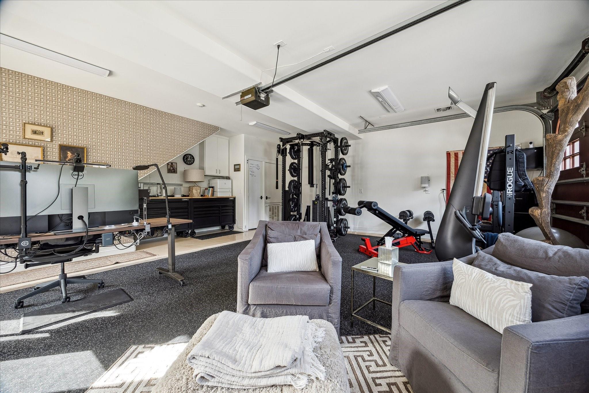 3202 University Boulevard