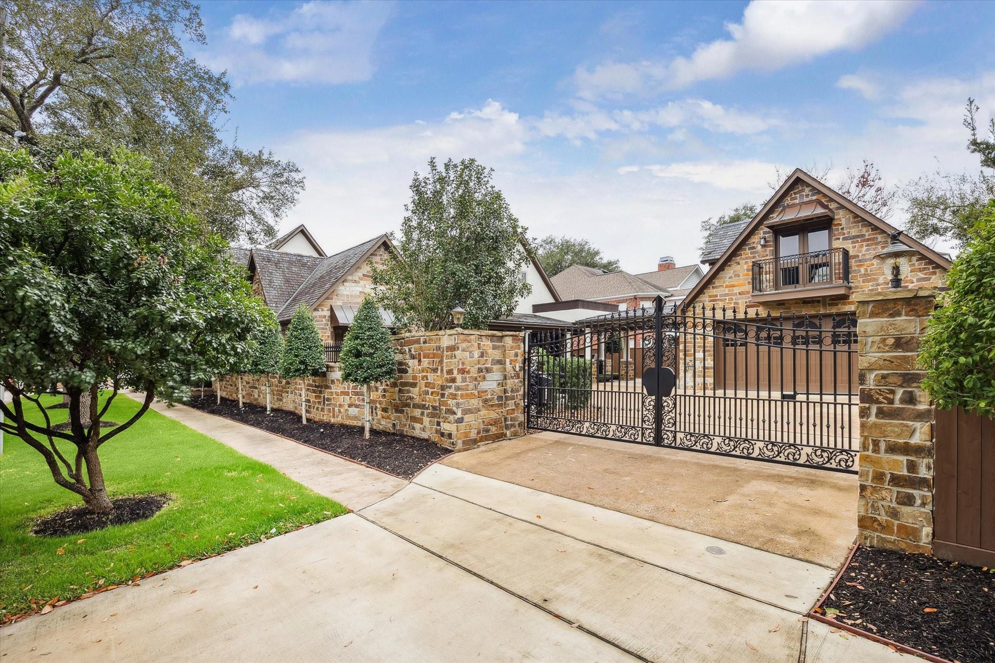 3202 University Boulevard