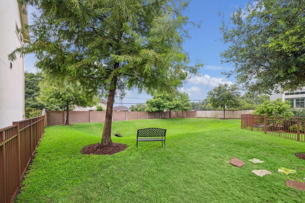 5739 Concha Lane