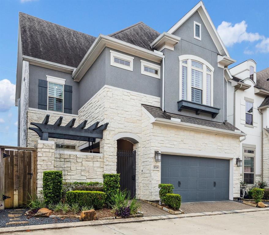 5739 Concha Lane