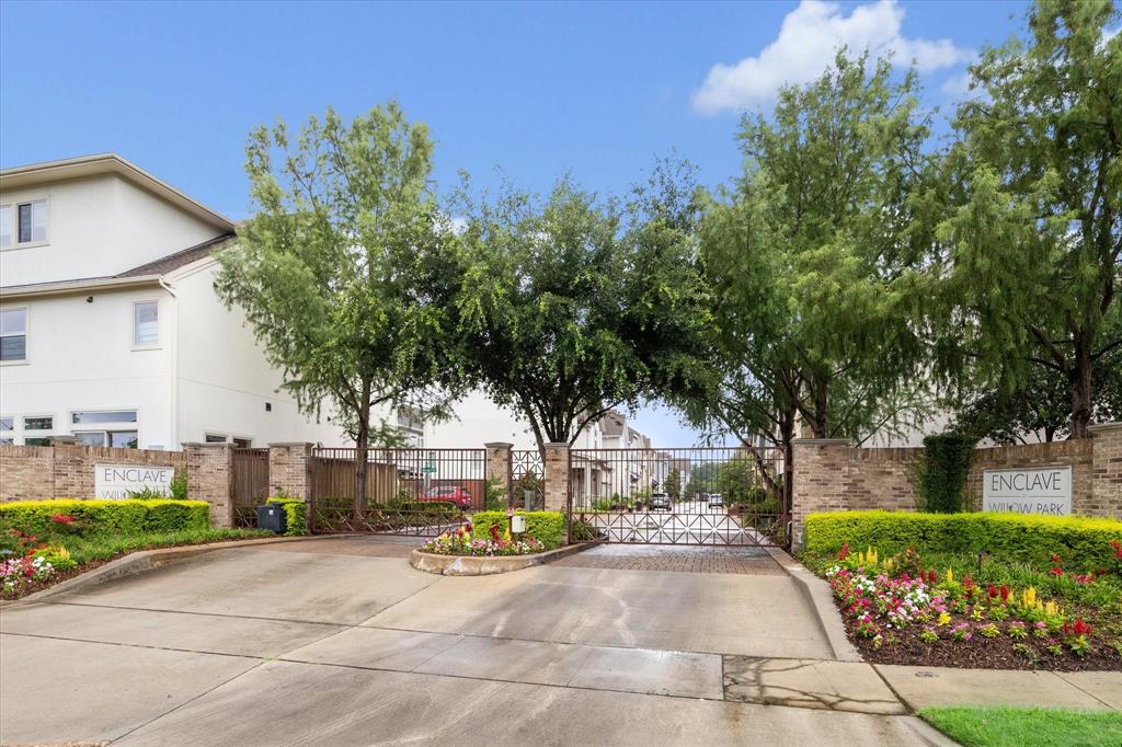 5739 Concha Lane