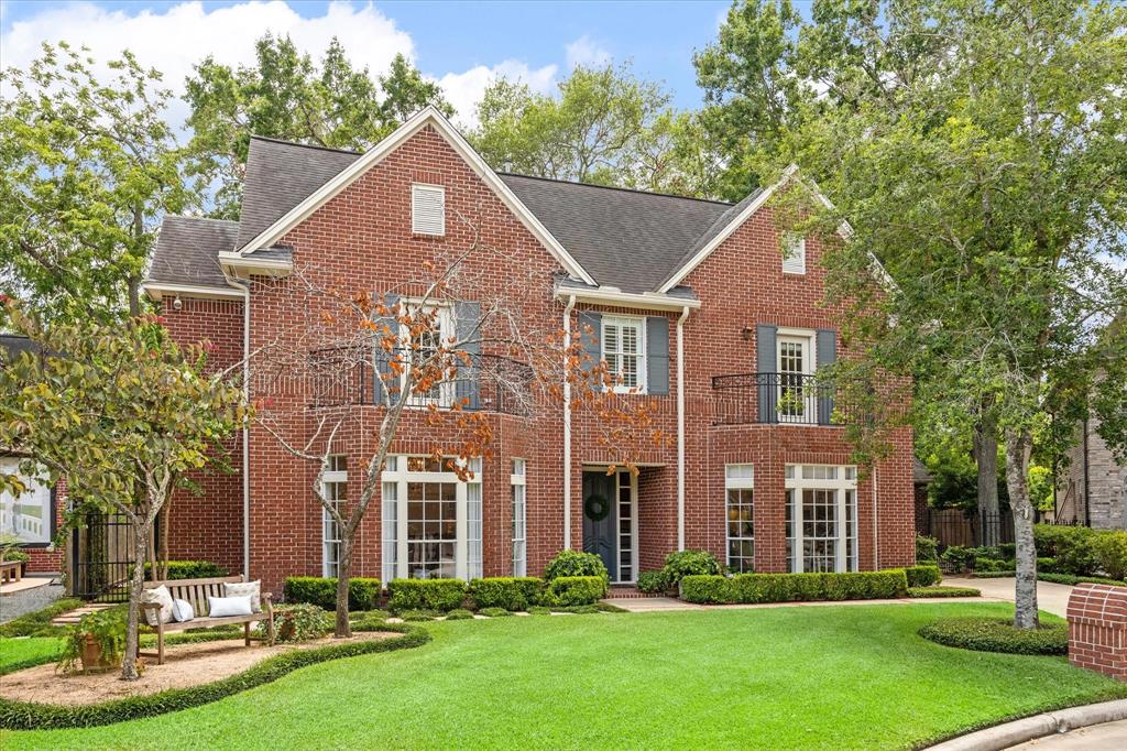 5 Hilshire Oaks Court