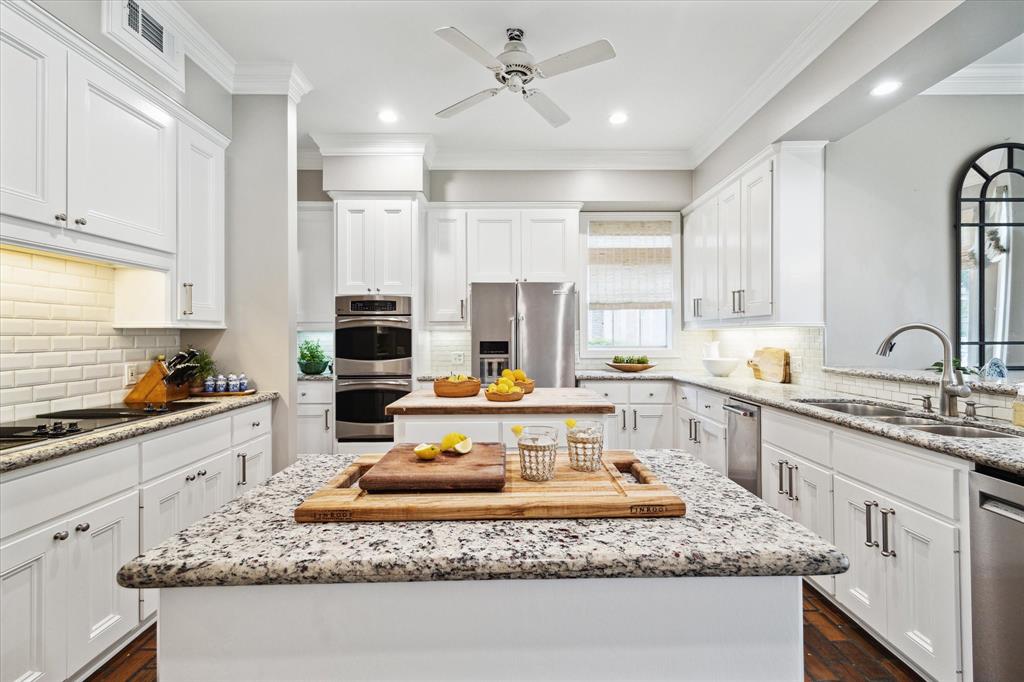 5 Hilshire Oaks Court