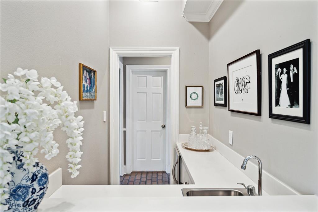 5 Hilshire Oaks Court