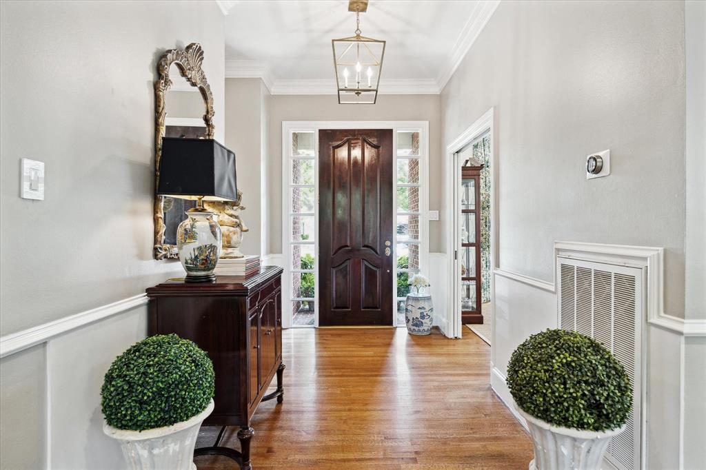 5 Hilshire Oaks Court