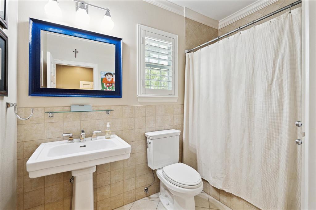5 Hilshire Oaks Court