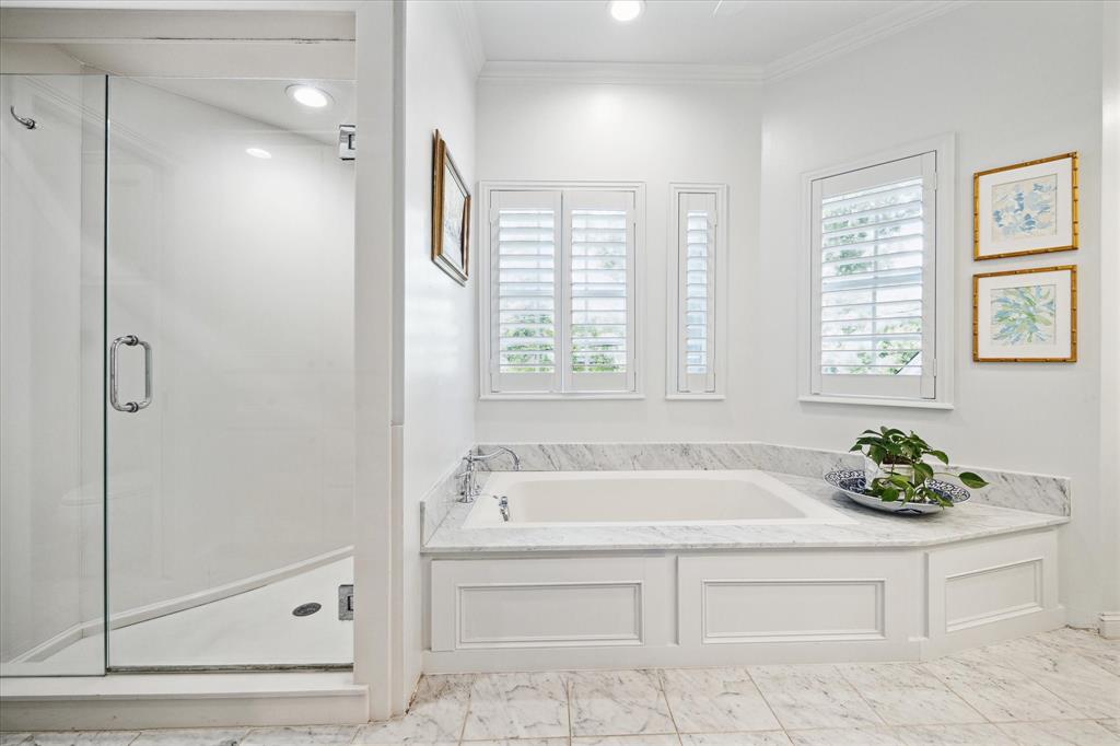 5 Hilshire Oaks Court