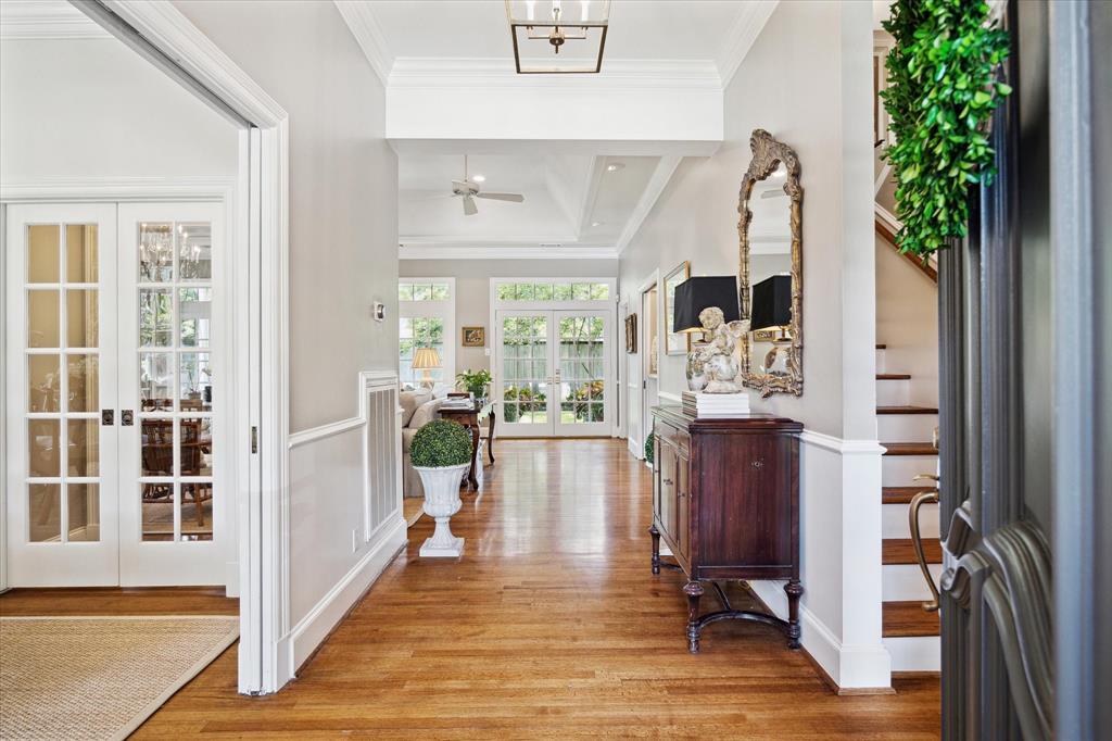 5 Hilshire Oaks Court