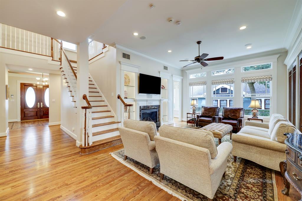 420 W 22nd Street