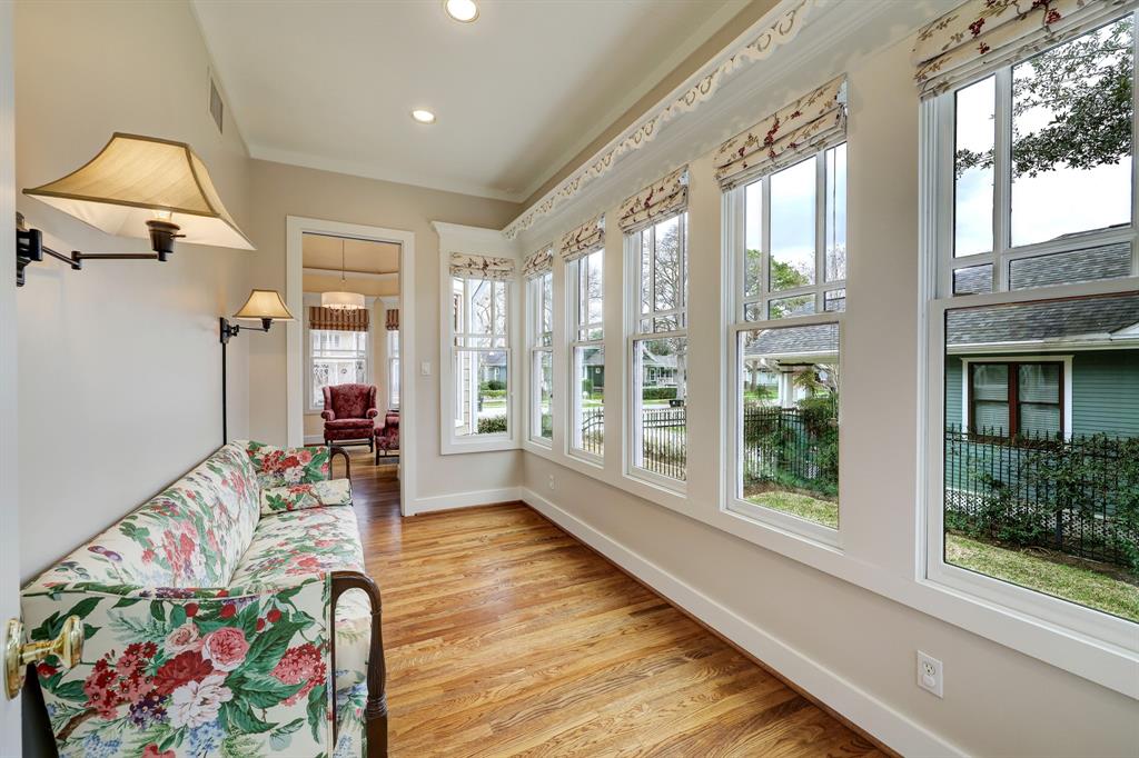 420 W 22nd Street