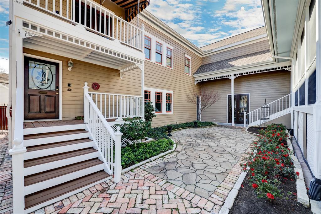420 W 22nd Street