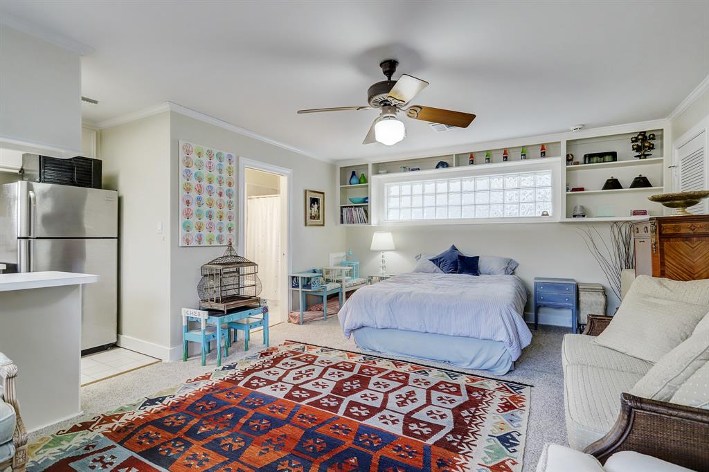 2122 Albans Road