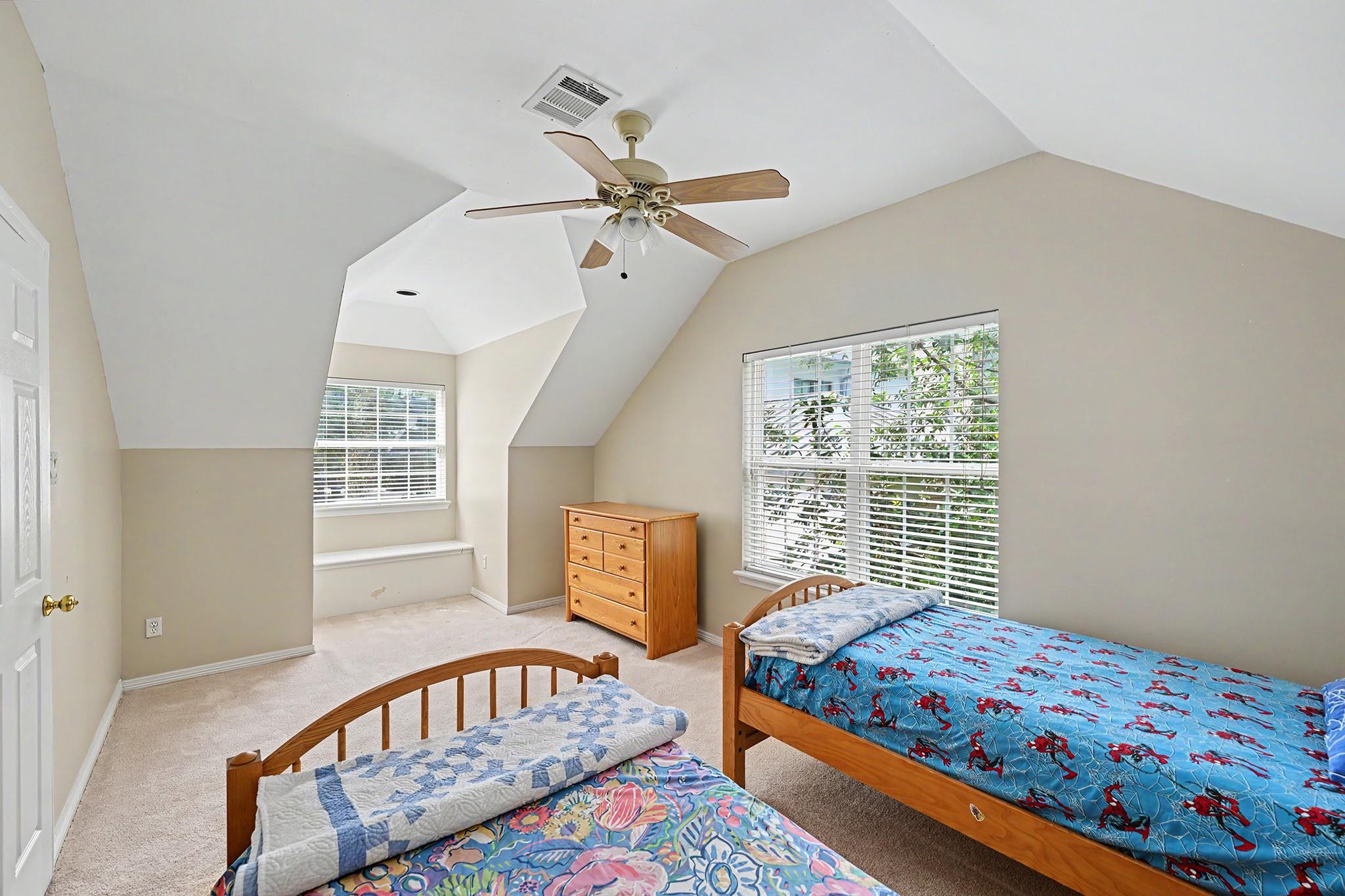 10 Sandalwood Drive