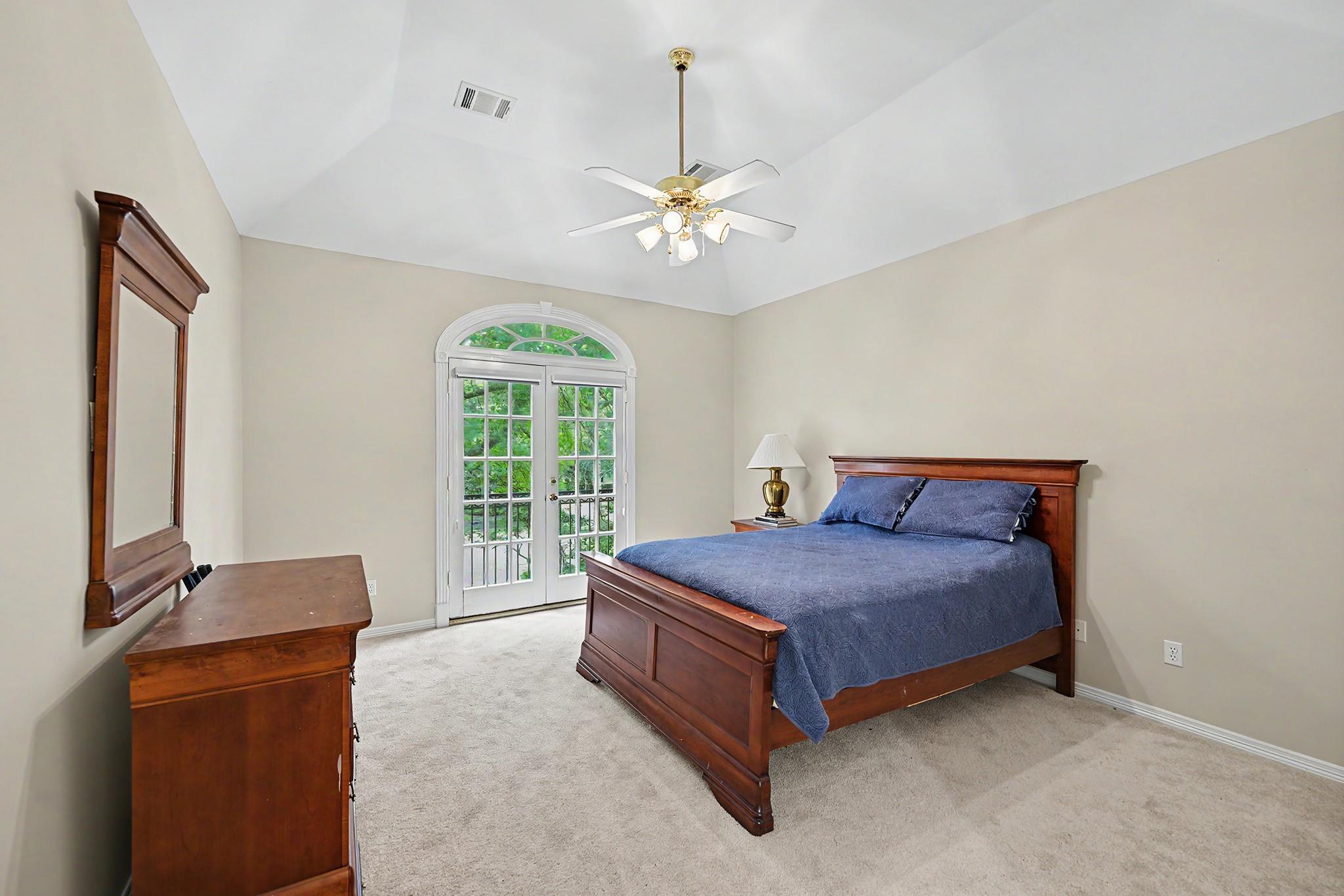 10 Sandalwood Drive