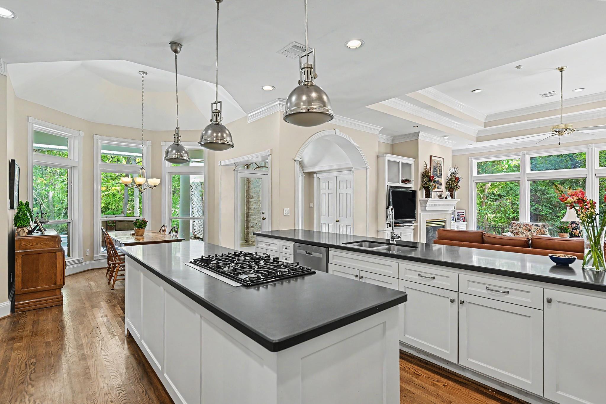 10 Sandalwood Drive
