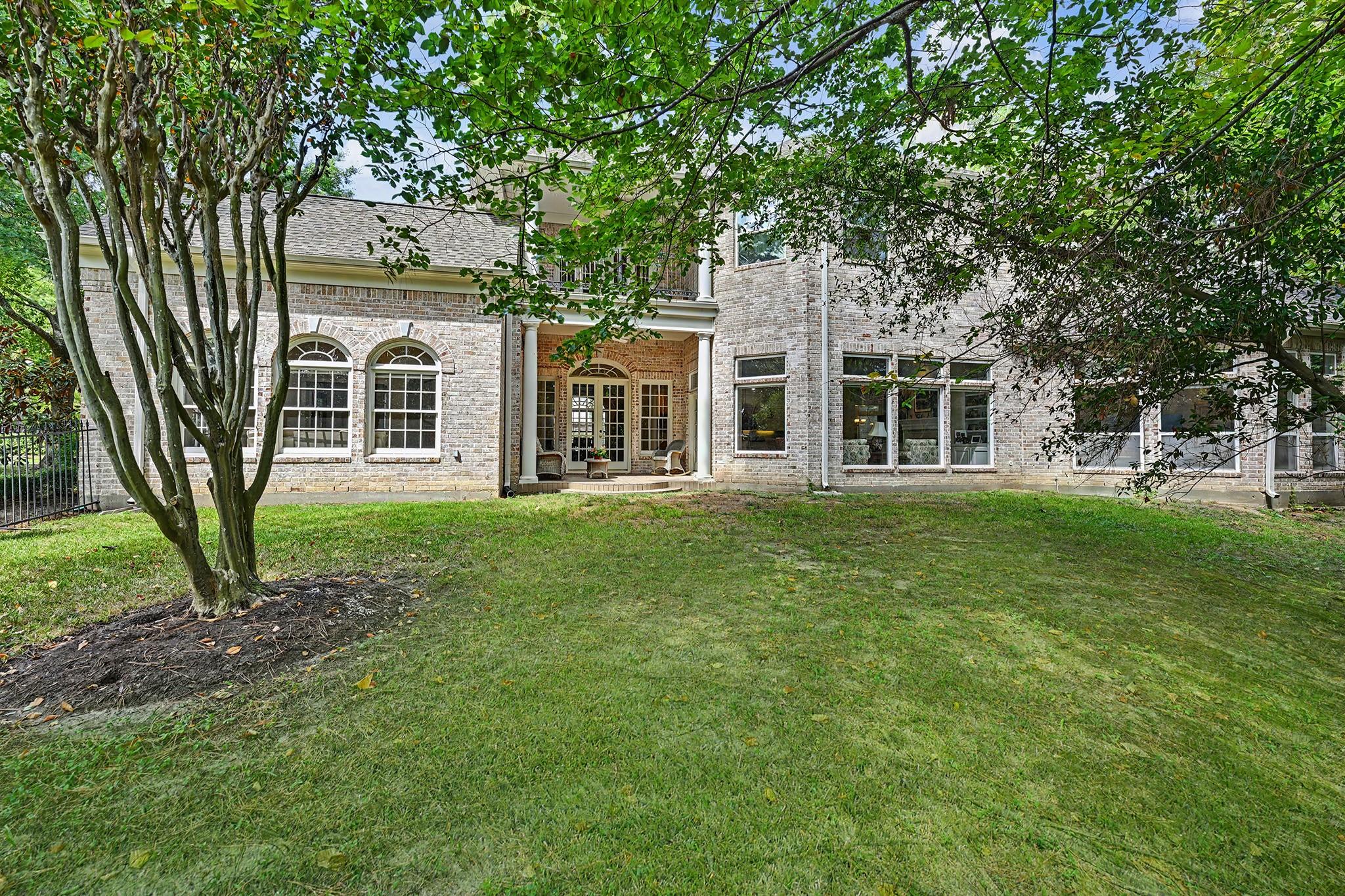 10 Sandalwood Drive