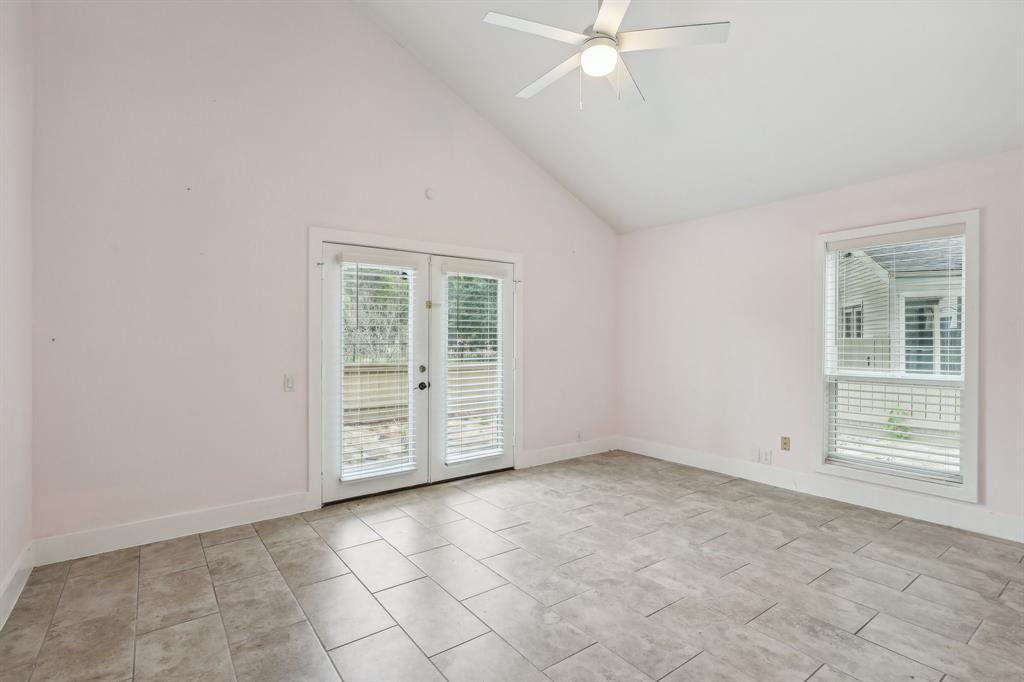 11524 Riverview Drive