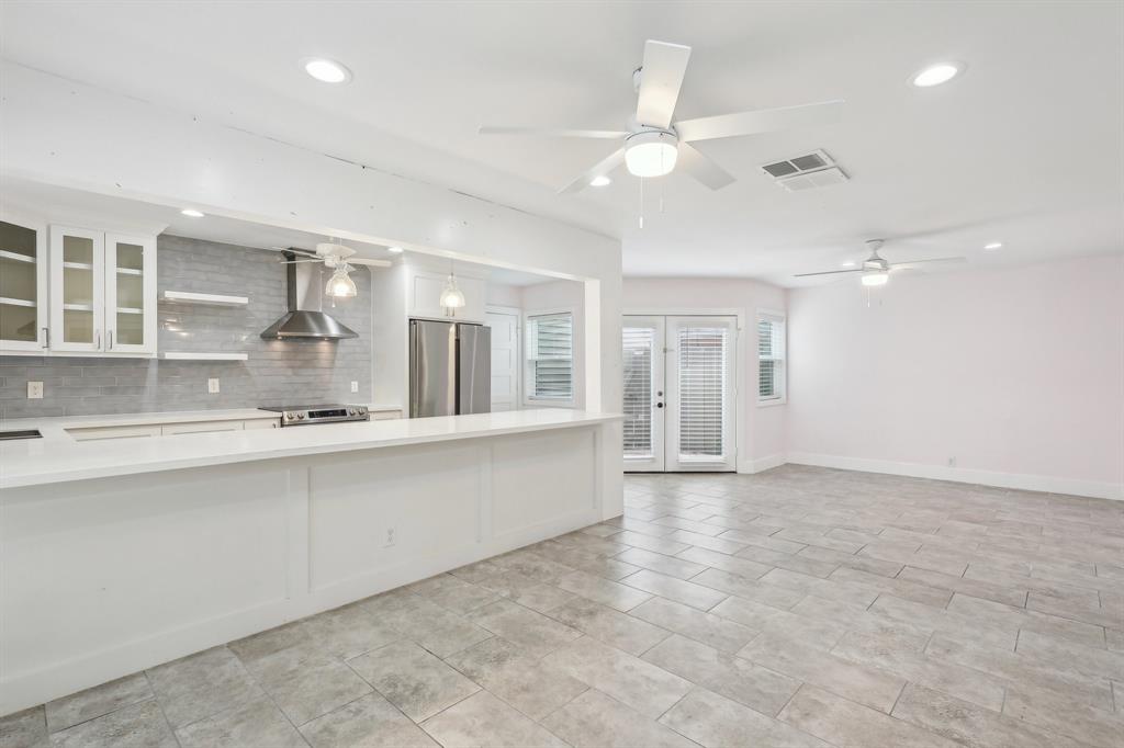 11524 Riverview Drive