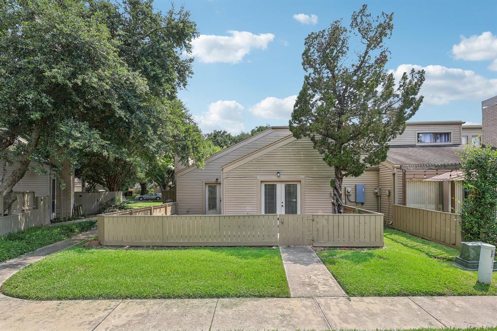 11524 Riverview Drive